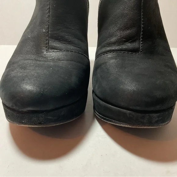 Eileen Fisher Black Leather Booties - Picture 9 of 14